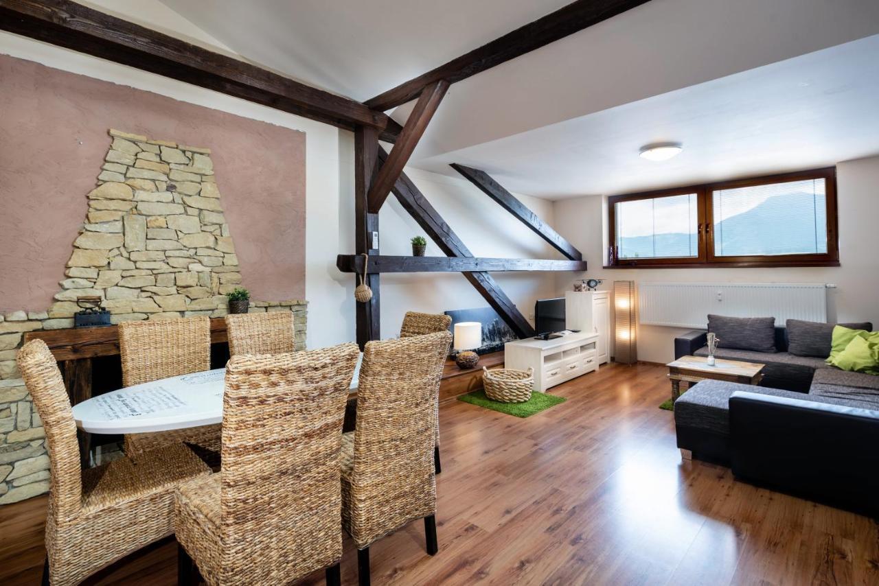 Liptovský Mikuláš Apartments Sofia מראה חיצוני תמונה