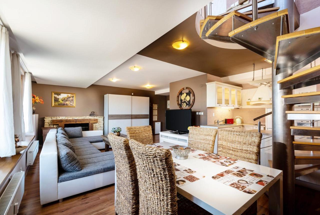 Liptovský Mikuláš Apartments Sofia מראה חיצוני תמונה